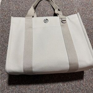 Lululemon Tan/Cream Tote Bag